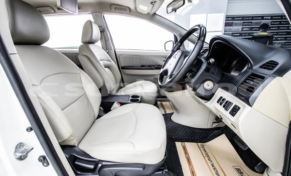 Buy Used Mitsubishi Space Wagon White Car in Bangkok in Bangkok Buy Used Mitsubishi Space Wagon White Car in Bangkok in Bangkok