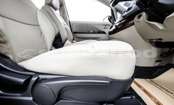 Buy Used Mitsubishi Space Wagon White Car in Bangkok in Bangkok Buy Used Mitsubishi Space Wagon White Car in Bangkok in Bangkok