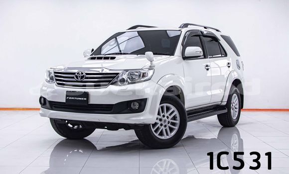 Buy Used Toyota Fortuner White Car in Bangkok in Bangkok