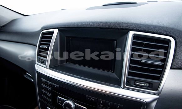 Buy Used Mercedes-Benz M-klasse White Car in Bangkok in Bangkok Buy Used Mercedes-Benz M-klasse White Car in Bangkok in Bangkok