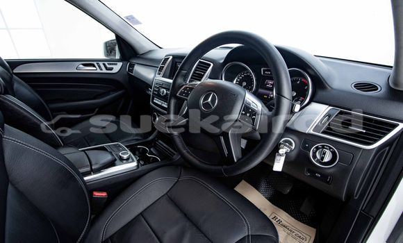 Buy Used Mercedes-Benz M-klasse White Car in Bangkok in Bangkok Buy Used Mercedes-Benz M-klasse White Car in Bangkok in Bangkok