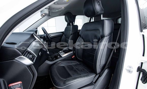 Buy Used Mercedes-Benz M-klasse White Car in Bangkok in Bangkok Buy Used Mercedes-Benz M-klasse White Car in Bangkok in Bangkok