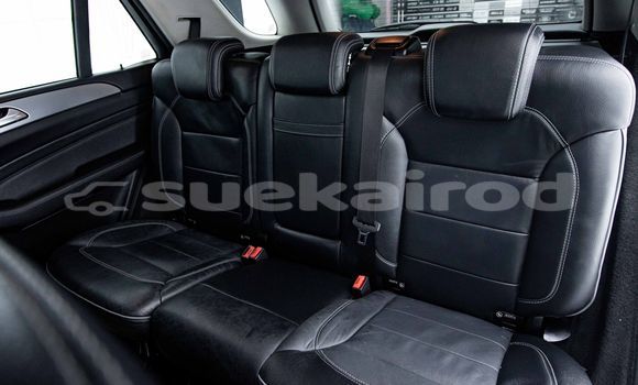 Buy Used Mercedes-Benz M-klasse White Car in Bangkok in Bangkok Buy Used Mercedes-Benz M-klasse White Car in Bangkok in Bangkok