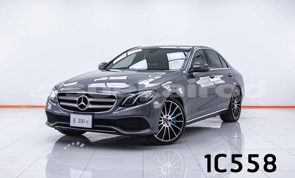 ซื้อ รถมือสอง Mercedes-Benz E-Classe อื่น ๆ รถยนต์ ใน %{เมือง} ใน กรุงเทพมหานคร