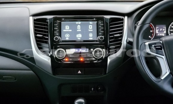 ซื้อ รถมือสอง Mitsubishi Triton เงิน รถยนต์ ใน %{เมือง} ใน กรุงเทพมหานคร ซื้อ รถมือสอง Mitsubishi Triton เงิน รถยนต์ ใน %{เมือง} ใน กรุงเทพมหานคร