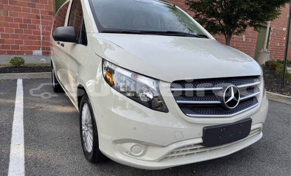 Buy Used Mercedes-Benz Vito White Car in Bangkok in Bangkok Buy Used Mercedes-Benz Vito White Car in Bangkok in Bangkok