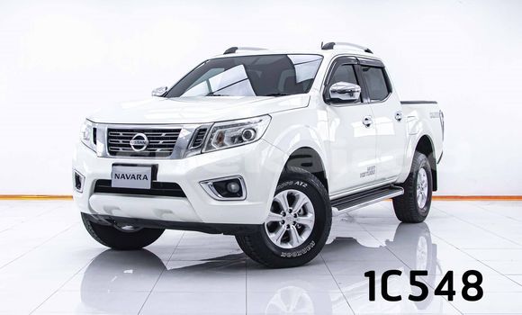 ซื้อ รถมือสอง Nissan Navara ขาว รถยนต์ ใน %{เมือง} ใน กรุงเทพมหานคร