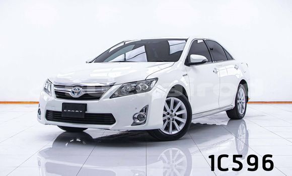 ซื้อ รถมือสอง Toyota Camry ขาว รถยนต์ ใน %{เมือง} ใน กรุงเทพมหานคร
