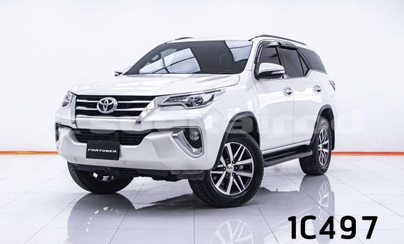 Buy Used Toyota Fortuner White Car in Bangkok in Bangkok