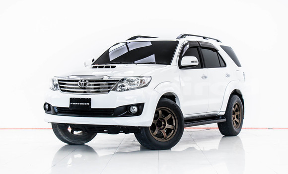 ซื้อ รถมือสอง Toyota Fortuner ขาว รถยนต์ ใน %{เมือง} ใน กรุงเทพมหานคร ซื้อ รถมือสอง Toyota Fortuner ขาว รถยนต์ ใน %{เมือง} ใน กรุงเทพมหานคร
