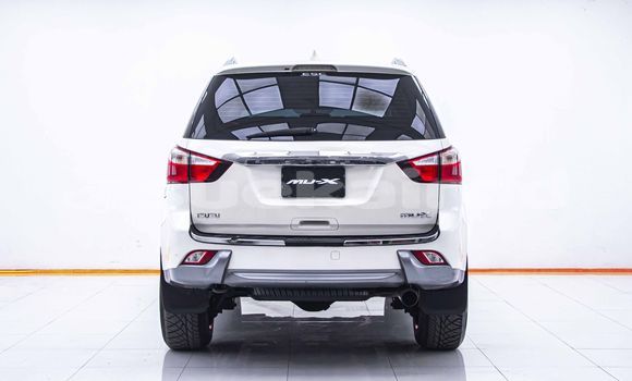 ซื้อ รถมือสอง Isuzu MU-X ขาว รถยนต์ ใน %{เมือง} ใน กรุงเทพมหานคร ซื้อ รถมือสอง Isuzu MU-X ขาว รถยนต์ ใน %{เมือง} ใน กรุงเทพมหานคร