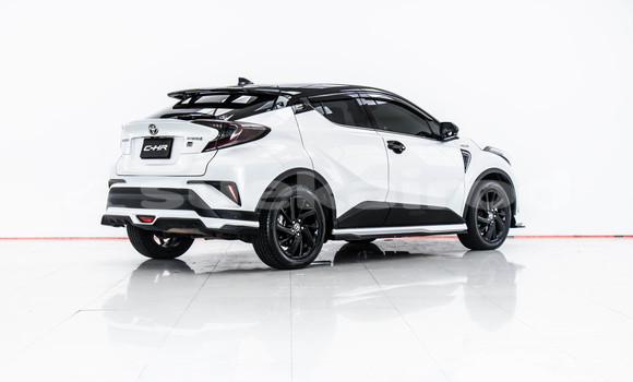 ซื้อ รถมือสอง Toyota C-HR ขาว รถยนต์ ใน %{เมือง} ใน กรุงเทพมหานคร ซื้อ รถมือสอง Toyota C-HR ขาว รถยนต์ ใน %{เมือง} ใน กรุงเทพมหานคร