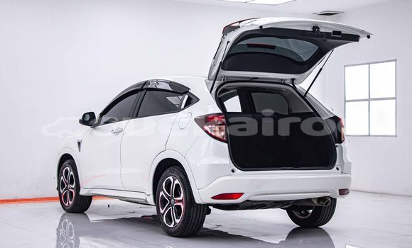 ซื้อ รถมือสอง Honda HR-V ขาว รถยนต์ ใน %{เมือง} ใน กรุงเทพมหานคร ซื้อ รถมือสอง Honda HR-V ขาว รถยนต์ ใน %{เมือง} ใน กรุงเทพมหานคร