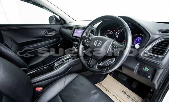 ซื้อ รถมือสอง Honda HR-V ขาว รถยนต์ ใน %{เมือง} ใน กรุงเทพมหานคร ซื้อ รถมือสอง Honda HR-V ขาว รถยนต์ ใน %{เมือง} ใน กรุงเทพมหานคร