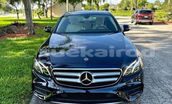 Buy Used Mercedes-Benz E-Classe Blue Car in Bangkok in Bangkok Buy Used Mercedes-Benz E-Classe Blue Car in Bangkok in Bangkok
