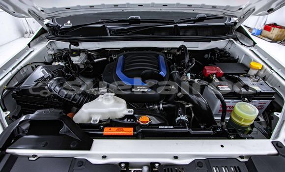 Buy Used Isuzu D-Max White Car in Bangkok in Bangkok Buy Used Isuzu D-Max White Car in Bangkok in Bangkok