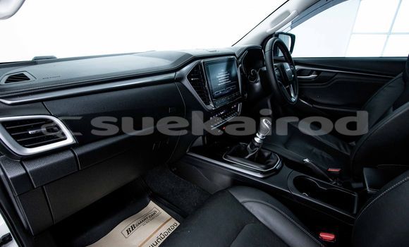 Buy Used Isuzu D-Max White Car in Bangkok in Bangkok Buy Used Isuzu D-Max White Car in Bangkok in Bangkok