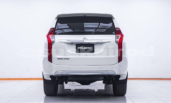 Buy Used Mitsubishi Pajero White Car in Bangkok in Bangkok Buy Used Mitsubishi Pajero White Car in Bangkok in Bangkok