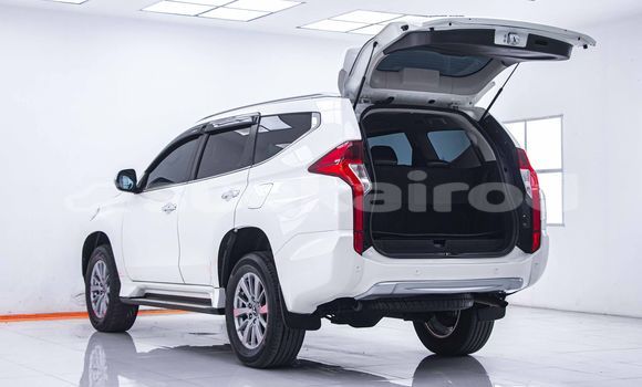 Buy Used Mitsubishi Pajero White Car in Bangkok in Bangkok Buy Used Mitsubishi Pajero White Car in Bangkok in Bangkok