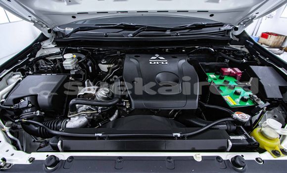 Buy Used Mitsubishi Pajero White Car in Bangkok in Bangkok Buy Used Mitsubishi Pajero White Car in Bangkok in Bangkok