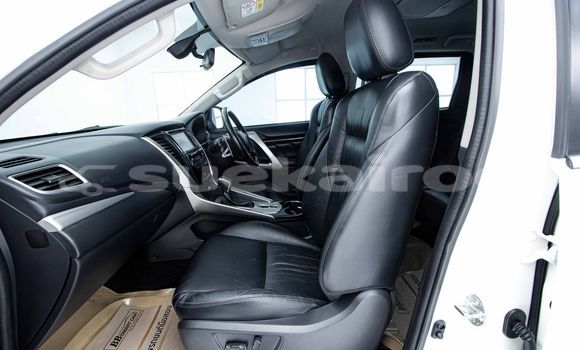 Buy Used Mitsubishi Pajero White Car in Bangkok in Bangkok Buy Used Mitsubishi Pajero White Car in Bangkok in Bangkok