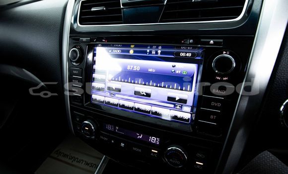 Buy Used Nissan Teana Blue Car in Bangkok in Bangkok Buy Used Nissan Teana Blue Car in Bangkok in Bangkok