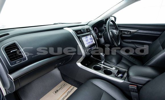Buy Used Nissan Teana Blue Car in Bangkok in Bangkok Buy Used Nissan Teana Blue Car in Bangkok in Bangkok