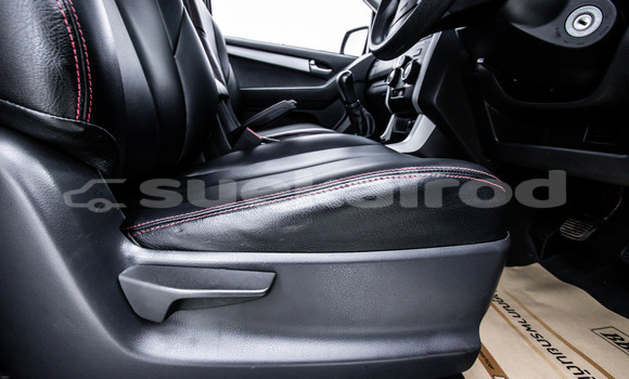 Buy Used Isuzu D-Max White Car in Bangkok in Bangkok Buy Used Isuzu D-Max White Car in Bangkok in Bangkok