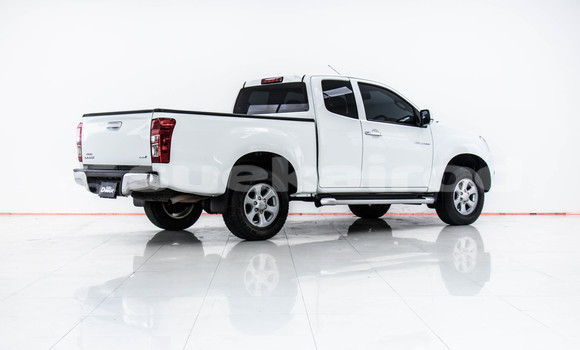 Buy Used Isuzu D-Max White Car in Bangkok in Bangkok Buy Used Isuzu D-Max White Car in Bangkok in Bangkok