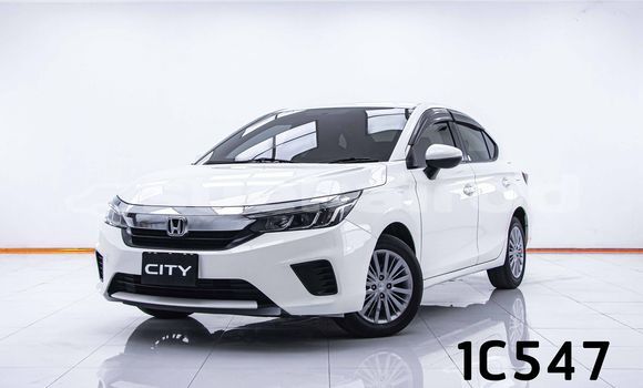 ซื้อ รถมือสอง Honda City ขาว รถยนต์ ใน %{เมือง} ใน กรุงเทพมหานคร