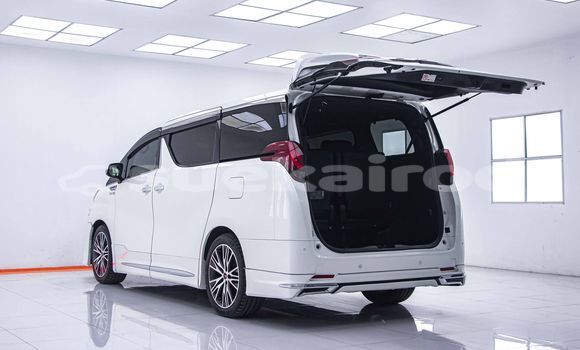 Buy Used Toyota Vellfire White Car in Bangkok in Bangkok Buy Used Toyota Vellfire White Car in Bangkok in Bangkok