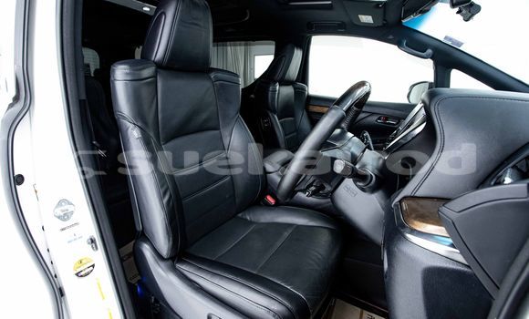 Buy Used Toyota Vellfire White Car in Bangkok in Bangkok Buy Used Toyota Vellfire White Car in Bangkok in Bangkok