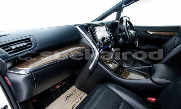 Buy Used Toyota Vellfire White Car in Bangkok in Bangkok Buy Used Toyota Vellfire White Car in Bangkok in Bangkok