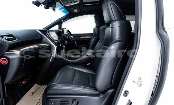 Buy Used Toyota Vellfire White Car in Bangkok in Bangkok Buy Used Toyota Vellfire White Car in Bangkok in Bangkok