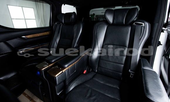 Buy Used Toyota Vellfire White Car in Bangkok in Bangkok Buy Used Toyota Vellfire White Car in Bangkok in Bangkok