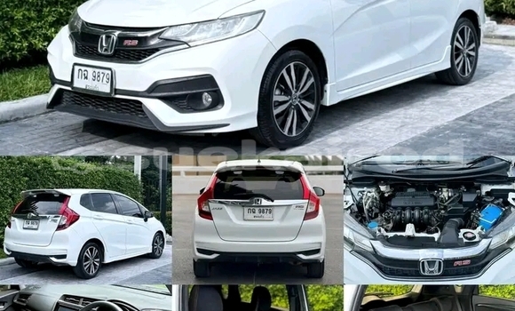 ซื้อ รถมือสอง Honda Jazz ขาว รถยนต์ ใน %{เมือง} ใน กาฬสินธุ์
