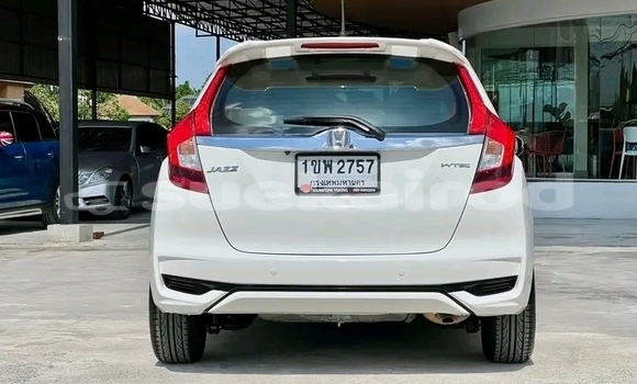 ซื้อ รถมือสอง Honda Jazz ขาว รถยนต์ ใน %{เมือง} ใน กาญจนบุรี ซื้อ รถมือสอง Honda Jazz ขาว รถยนต์ ใน %{เมือง} ใน กาญจนบุรี