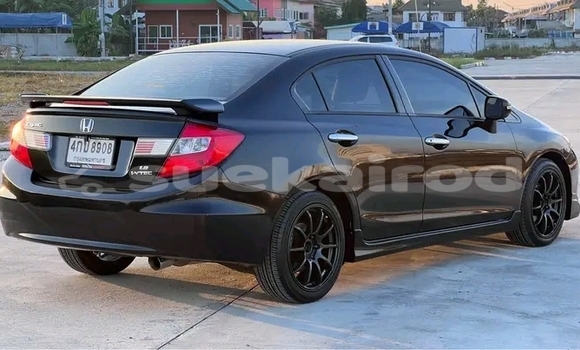 ซื้อ รถมือสอง Honda Civic สีดำ รถยนต์ ใน %{เมือง} ใน กาญจนบุรี ซื้อ รถมือสอง Honda Civic สีดำ รถยนต์ ใน %{เมือง} ใน กาญจนบุรี