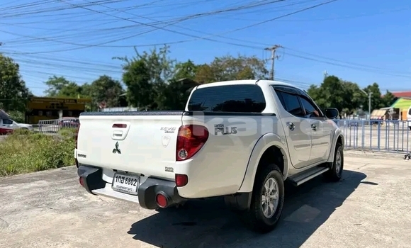 Buy Used Mitsubishi Triton White Car in Chonburi in Chonburi