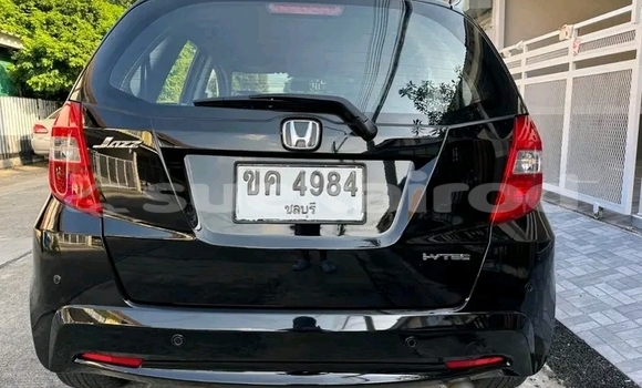 ซื้อ รถมือสอง Honda Jazz สีดำ รถยนต์ ใน %{เมือง} ใน กาญจนบุรี