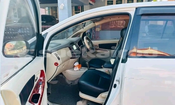 ซื้อ รถมือสอง Toyota Innova ขาว รถยนต์ ใน %{เมือง} ใน ชัยนาท ซื้อ รถมือสอง Toyota Innova ขาว รถยนต์ ใน %{เมือง} ใน ชัยนาท