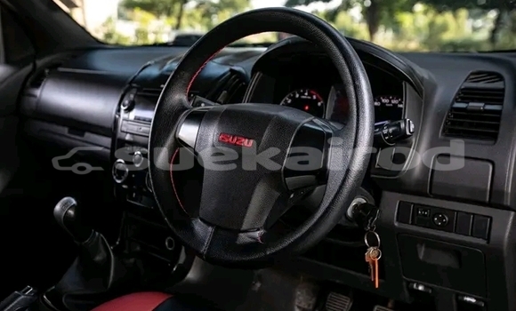 ซื้อ รถมือสอง Isuzu D-Max ขาว รถยนต์ ใน %{เมือง} ใน กาญจนบุรี ซื้อ รถมือสอง Isuzu D-Max ขาว รถยนต์ ใน %{เมือง} ใน กาญจนบุรี