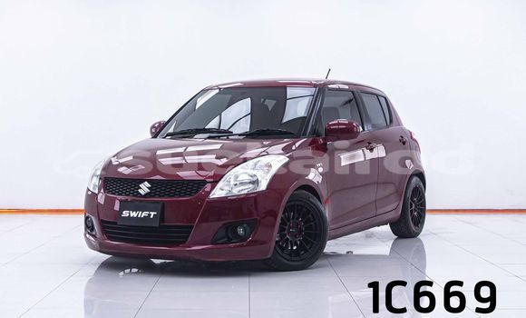 ซื้อ รถมือสอง Suzuki Swift สีแดง รถยนต์ ใน %{เมือง} ใน กรุงเทพมหานคร