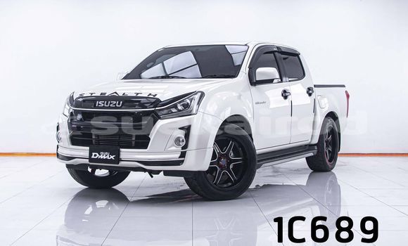 Buy Used Isuzu D-Max White Car in Bangkok in Bangkok