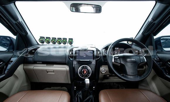 Buy Used Isuzu D-Max White Car in Bangkok in Bangkok Buy Used Isuzu D-Max White Car in Bangkok in Bangkok