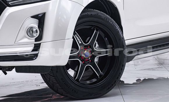 Buy Used Isuzu D-Max White Car in Bangkok in Bangkok Buy Used Isuzu D-Max White Car in Bangkok in Bangkok