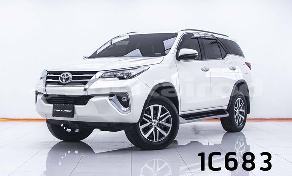 Buy Used Toyota Fortuner White Car in Bangkok in Bangkok