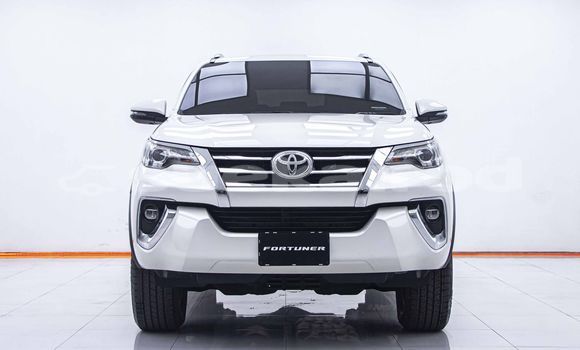 ซื้อ รถมือสอง Toyota Fortuner ขาว รถยนต์ ใน %{เมือง} ใน กรุงเทพมหานคร ซื้อ รถมือสอง Toyota Fortuner ขาว รถยนต์ ใน %{เมือง} ใน กรุงเทพมหานคร
