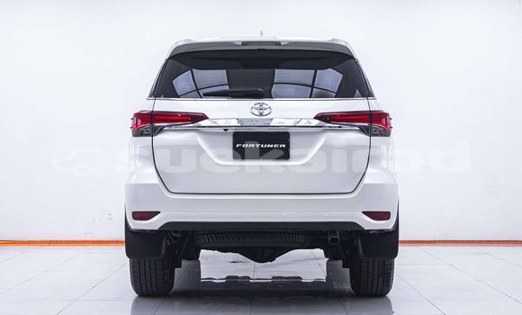 ซื้อ รถมือสอง Toyota Fortuner ขาว รถยนต์ ใน %{เมือง} ใน กรุงเทพมหานคร ซื้อ รถมือสอง Toyota Fortuner ขาว รถยนต์ ใน %{เมือง} ใน กรุงเทพมหานคร