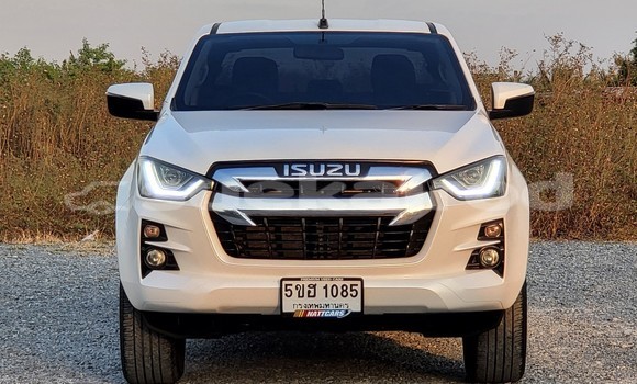 Buy Used Isuzu D-max Hi-Lander 4 dr White Car in Bangkok in Bangkok Buy Used Isuzu D-max Hi-Lander 4 dr White Car in Bangkok in Bangkok
